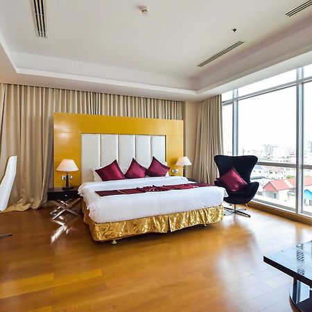 Dara Airport Hotel Phnom Penh Exterior foto