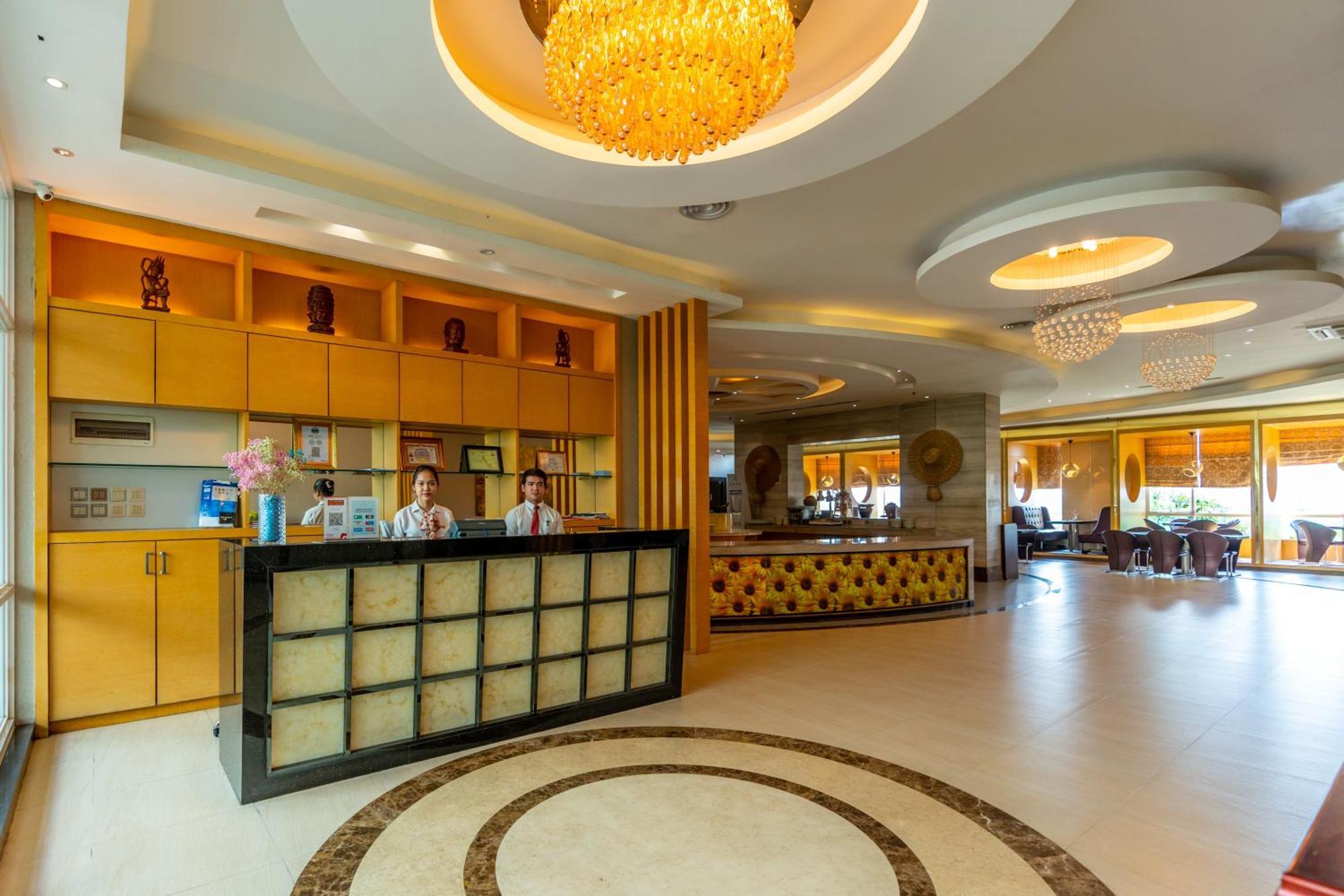 Dara Airport Hotel Phnom Penh Exterior foto